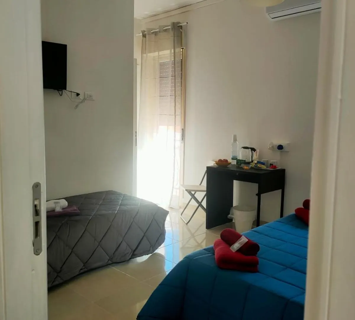 Bed And Fly Aeroporto Catania Reception H24 Bed and Breakfast Italien