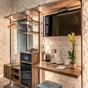 Apollo Boutique Rome